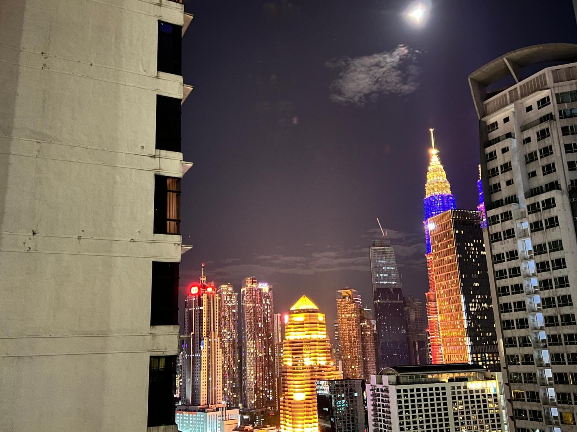 Mercu Summer Suites Klcc By Sweet Home Kuala Lumpur Exteriér fotografie