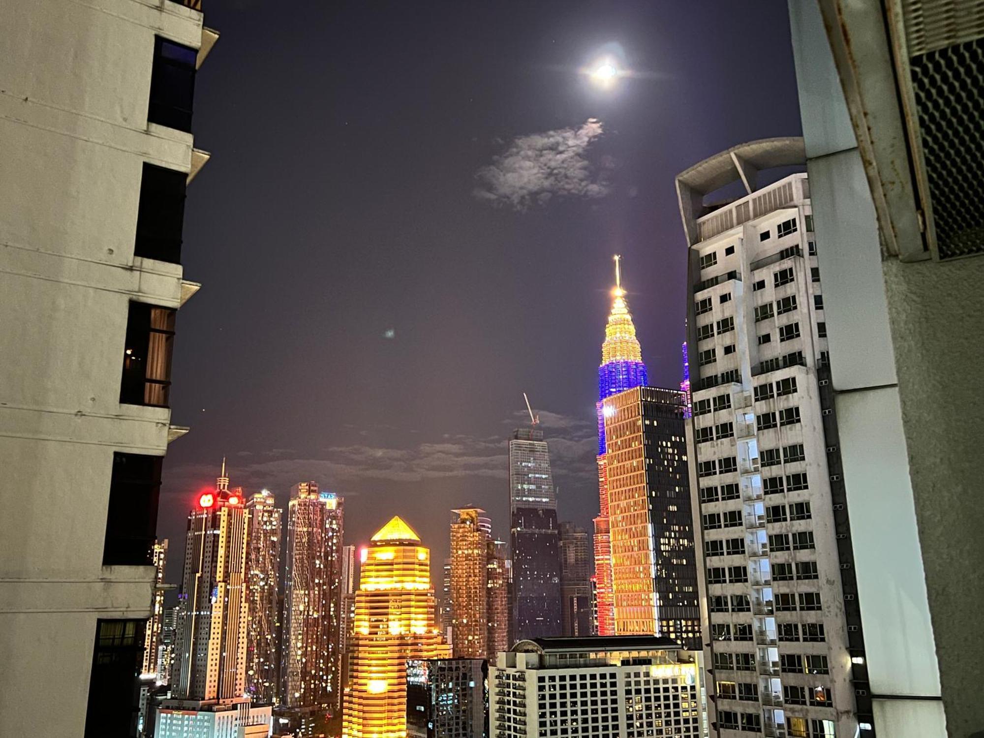 Mercu Summer Suites Klcc By Sweet Home Kuala Lumpur Exteriér fotografie